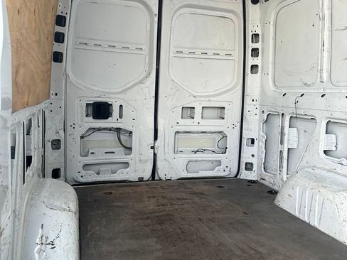 Used 2023 Mercedes-Benz Sprinter 2500 w/ Acoustic Package image 21