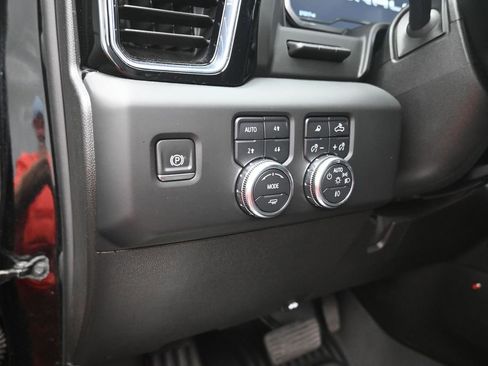 Used 2024 GMC Sierra 3500 Denali w/ Denali Reserve Package AWD/4WD image 13