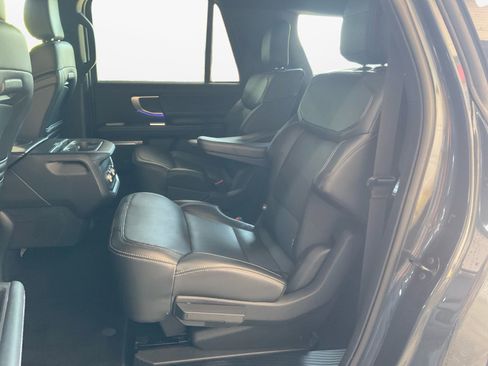 Used 2025 Ford Expedition Max Platinum w/ Stealth Appearance Package AWD/4WD image 13