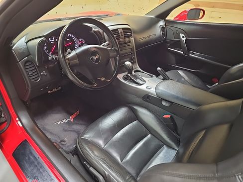 Used 2006 Chevrolet Corvette Convertible RWD image 16