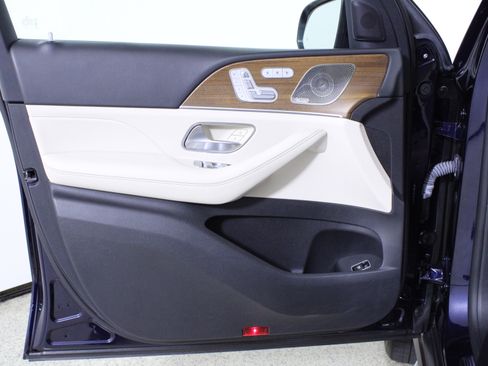 Used 2022 Mercedes-Benz GLS 450 GLS 450 image 21