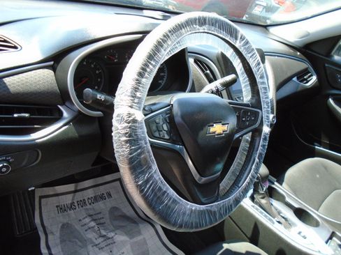 Used 2022 Chevrolet Malibu RS FWD image 12