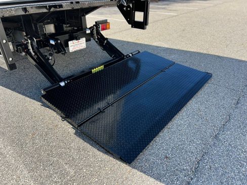 Used 2024 Isuzu NPR image 24