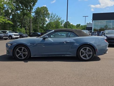 Used 2025 Ford Mustang Premium RWD image 2