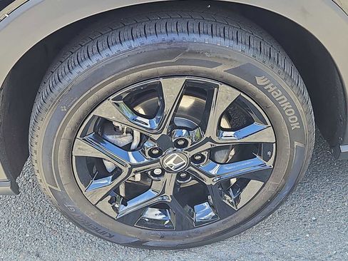 Certified 2025 Honda HR-V Sport image 2