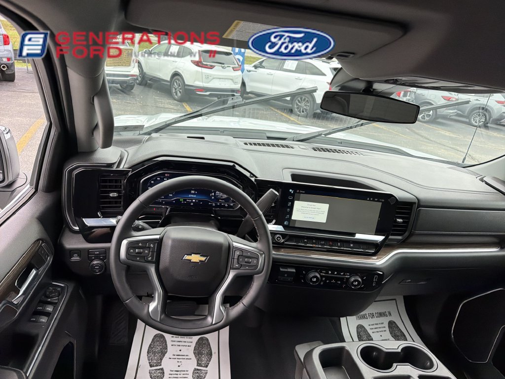 Used 2024 Chevrolet Silverado 1500 LT AWD/4WD image 15