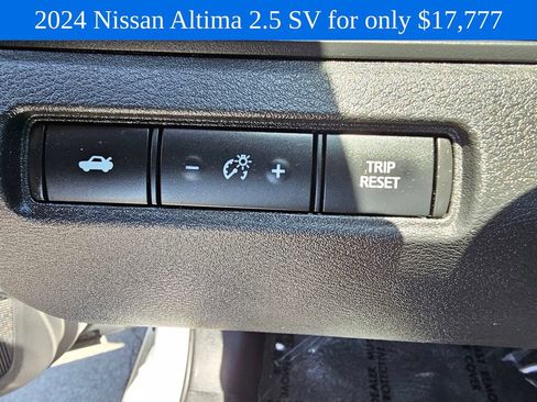 Used 2024 Nissan Altima 2.5 SV FWD image 22