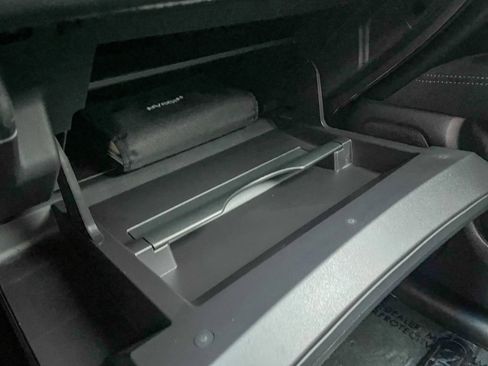 Used 2014 Nissan Pathfinder S FWD image 25