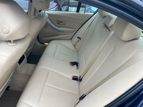 Used 2013 BMW 320i Sedan image 12