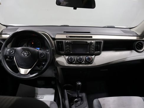 Used 2014 Toyota RAV4 LE AWD/4WD image 16