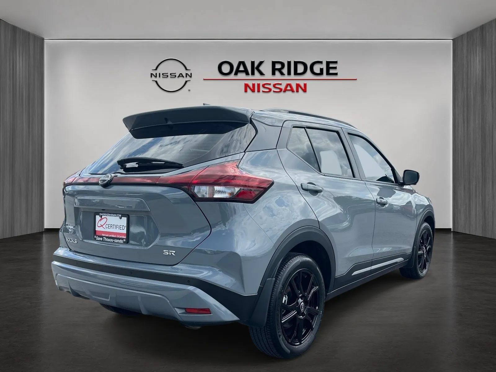 Used 2024 Nissan Kicks SR FWD image 3