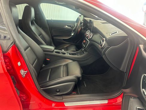 Used 2019 Mercedes-Benz CLA 250 image 14