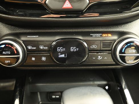 Used 2024 Kia Soul GT-Line FWD image 17