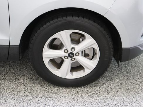Used 2024 Ford Edge SE AWD/4WD image 5