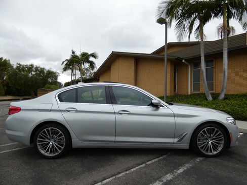 Used 2019 BMW 530i w/ Convenience Package image 6