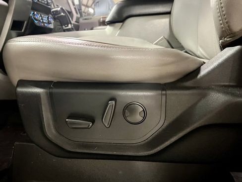 Used 2020 Ford F150 Lariat image 18