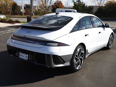 New 2025 Hyundai Ioniq 6 Limited image 3