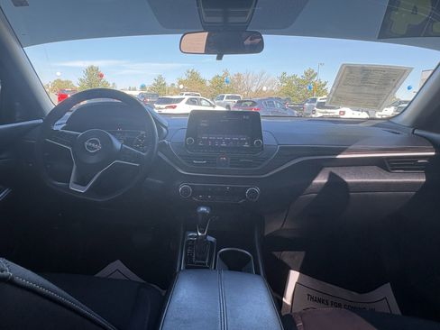 Used 2024 Nissan Altima 2.5 SV image 46