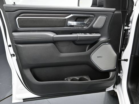 New 2026 RAM 1500 Laramie AWD/4WD image 14