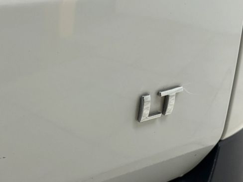 Used 2020 Chevrolet Traverse LT w/ LT Premium Package image 14