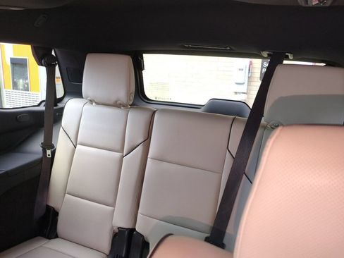 Used 2024 Cadillac Escalade Sport AWD/4WD image 9