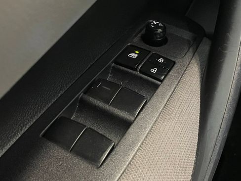 Used 2023 Toyota Corolla LE FWD image 11