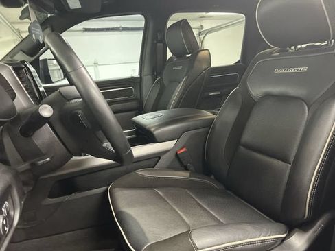 Used 2024 RAM 1500 Laramie AWD/4WD image 19