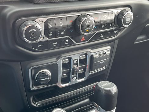 Used 2021 Jeep Gladiator Sport AWD/4WD image 27