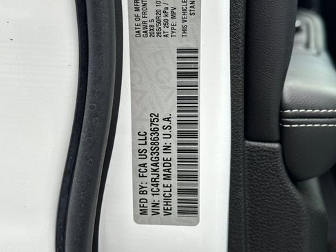 New 2025 Jeep Grand Cherokee L Altitude image 29