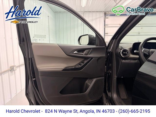 Used 2025 Chevrolet Equinox LT w/ Convenience Package II AWD/4WD image 14
