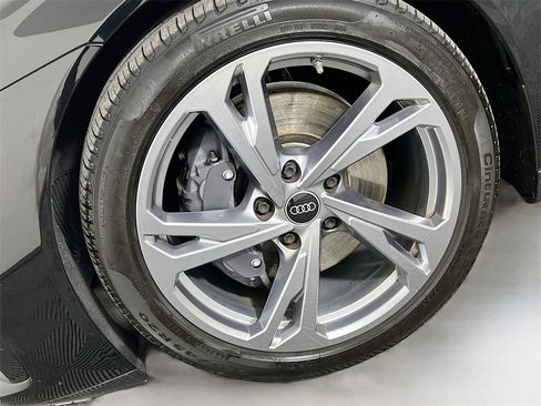 Used 2022 Audi e-tron GT Premium Plus image 28