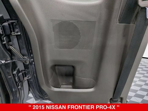 Used 2015 Nissan Frontier PRO-4X AWD/4WD image 25