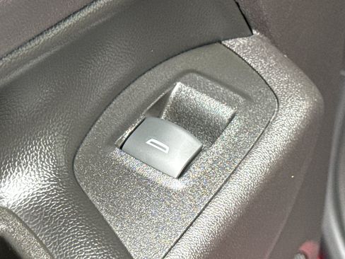 Certified 2019 Chevrolet Equinox Premier AWD/4WD image 29