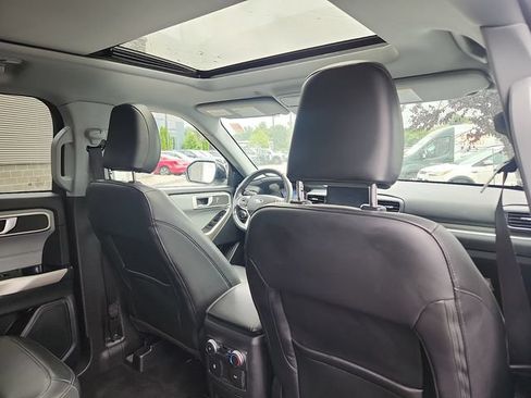 Certified 2022 Ford Explorer XLT w/ Equipment Group 202A AWD/4WD image 29