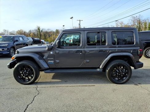 Used 2021 Jeep Wrangler Unlimited Sahara w/ Cold Weather Group image 7