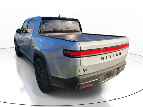 Used 2026 Rivian R1T Adventure Dual AWD/4WD image 6
