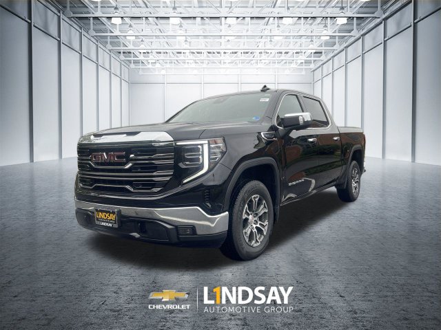 Certified 2025 GMC Sierra 1500 SLT AWD/4WD image 4