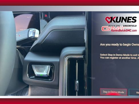 New 2026 GMC Yukon XL Denali w/ Denali Reserve Package image 33