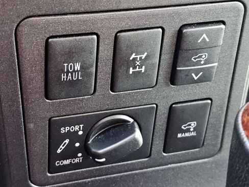 Used 2021 Toyota Sequoia Platinum image 13