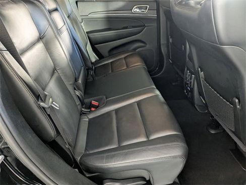 Used 2019 Jeep Grand Cherokee Limited image 31