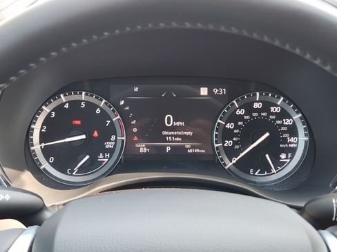 Used 2021 Toyota Highlander Limited FWD image 9