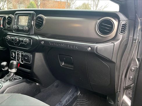 Used 2019 Jeep Wrangler Unlimited Sport S image 14