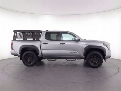 Used 2025 Toyota Tacoma TRD Off-Road w/ TRD Off Road Premium Package AWD/4WD image 8