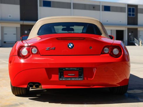 Used 2005 BMW Z4 2.5i image 7