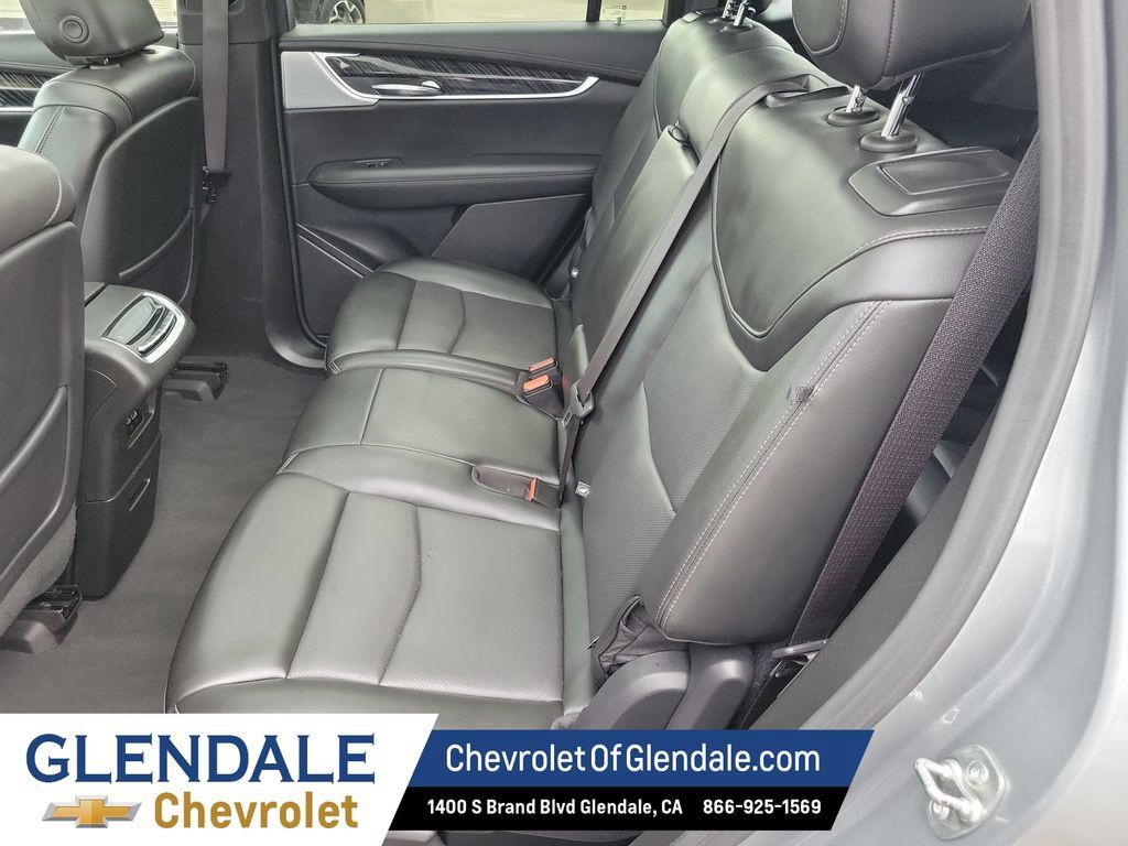 Used 2024 Cadillac XT6 Premium Luxury FWD image 21