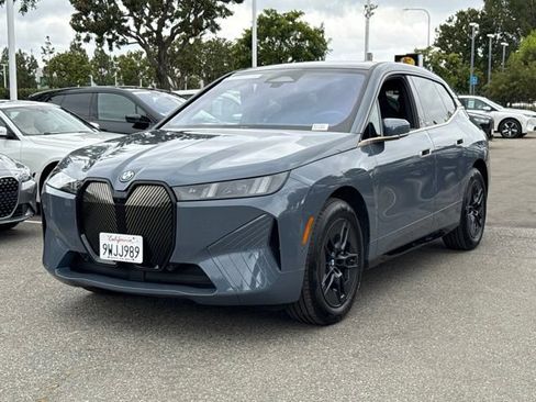 Used 2026 BMW iX xDrive60 w/ Executive Package AWD/4WD image 2