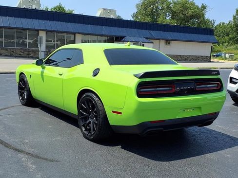 Used 2015 Dodge Challenger SRT Hellcat RWD image 4