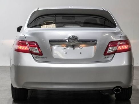 Used 2010 Toyota Camry XLE FWD image 14