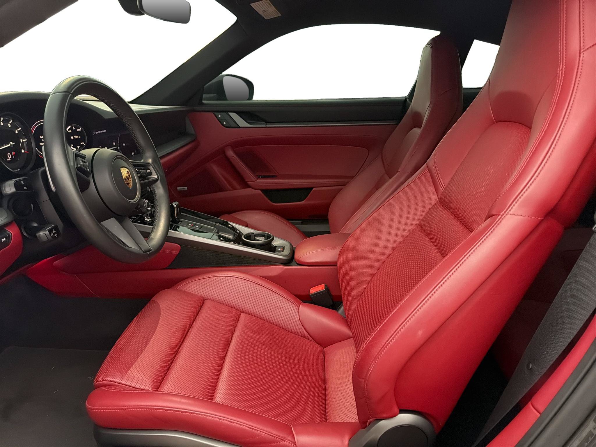 Used 2022 Porsche 911 Carrera RWD image 3