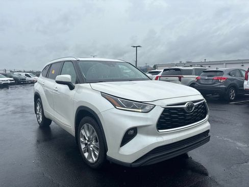 Used 2020 Toyota Highlander Limited w/ Protection Package #3 AWD/4WD image 1